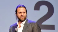 Cinq Rolls-Royce et une Ferrari sur le dos de Netflix : le réalisateur Carl Rinsch condamné à de la prison ferme