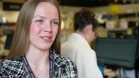 "Le mois dernier, j'ai gagné plus de 500 euros" : ces lycéens qui travaillent tout en préparant le bac