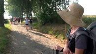 "On est passé de pèlerin à client" : le chemin de Saint-Jacques-de-Compostelle, victime de son succès ?