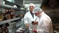"S'il ne se met pas en règle, il risque la fermeture" : en tournée avec des inspecteurs de l'hygiène alimentaire