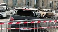 "C'est la République qui est attaquée" : voitures brûlées, palais de justice et mairie tagués... que s'est-il passé cette nuit à Alençon ?