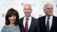 Jeff Bezos annonce la mort de sa mère Jackie, l'une des premières à avoir investi dans Amazon
