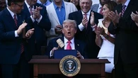 "Les 6 premiers mois les plus réussis" : Donald Trump applaudit l'adoption de sa "belle et grande loi" budgétaire