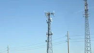 "Parler des antennes-relais seules n'est pas suffisant" : un médecin nous éclaire sur leurs potentiels dangers