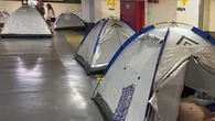 "C'est supportable" : à Tel-Aviv, des parkings sont aménagés en abris avec tentes et espaces pour enfant