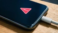 Mon téléphone est extrêmement chaud à cause de la canicule, que puis-je faire pour préserver sa batterie ?