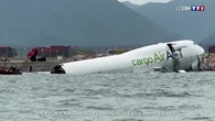 L'avion-cargo percute un véhicule et s'abîme en mer