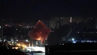"Cette menace plane tous les jours sur la capitale ukrainienne" : Kiev touchée par de nouvelles frappes russes meurtrières, 68 missiles et 351 drones lancés