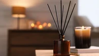 Bol, brochette, mouchoir… Ces alternatives DIY pour diffuser des huiles essentielles sans diffuseur