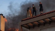 "En quelques secondes, le feu nous encerclait" : des incendies ravagent plusieurs régions de Grèce et de Turquie
