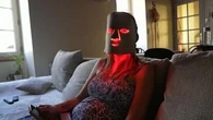 Les masques LED sont-ils efficaces ? L'avis d'une dermatologue sur leurs promesses anti-âge