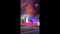 Texas : les images impressionnantes d'un avion qui s'est crashé sur l'autoroute, des passagers sortis in extremis