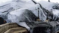 La "Caverne" de JR sur le Pont Neuf endommagée, son inauguration est reportée