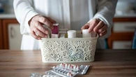 "L'idée n’est pas de recréer un mini-hôpital" : un pharmacien dévoile les indispensables à mettre dans son armoire à pharmacie