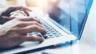 Accès aux sites pornographiques : un an après l'obligation de contrôle d'âge, où en est-on ?