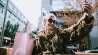 Mode : Seriez-vous prêt à adopter l'extravagance du style "boom boom" ?