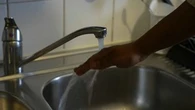 "La bouilloire, c'est pour se laver" : des dizaines de familles privées d'eau chaude depuis un an dans les Hauts-de-Seine