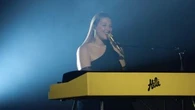 Helena poursuit sa tournée triomphale à Paris : "Je ne me suis jamais autant sentie à ma place"