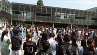 VIDÉO - Meurtre de Mélanie : une minute de silence observée dans toutes les écoles