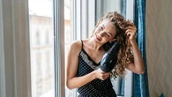 Peut-on attraper un rhume en sortant avec les cheveux mouillés ? Ce n'est pas si simple