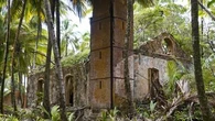 Qu'était le bagne de Cayenne, auquel se réfèrent les critiques au projet de prison en Guyane ?