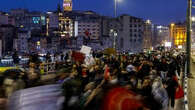 Turquie : des dizaines de milliers de manifestants protestent chaque soir contre l'arrestation du maire d'Istanbul