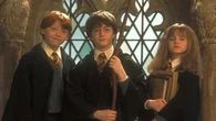 Le tournage de la série "Harry Potter" débute enfin, découvrez le jeune Harry en costume