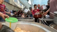 "Certains produits sont en vente, mais nous n'avons pas d'argent" : à Gaza, les distributions insuffisantes de nourriture