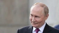 Pourquoi Vladimir Poutine, visé par un mandat d'arrêt international, ne risque pas d'être arrêté en se rendant en Alaska ?