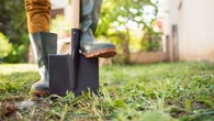 Cet outil est une aide précieuse pour un jardin impeccable