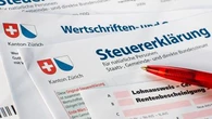 Il a trouvé ça "un peu abusif" : un homme de 32 ans poursuivi par le fisc suisse pour une dette impayée de... cinq centimes