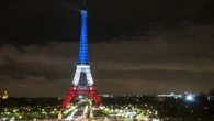 13-Novembre : la tour Eiffel illuminée en bleu, blanc, rouge pendant 2 jours