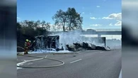 A7 : il sauve la vie d'un chauffeur prisonnier de son camion en flammes