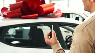 Y a-t-il des astuces pour être sûr que ma nouvelle voiture soit livrée dans les temps ? Le 13H à vos côtés