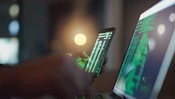 VÉRIF' - Une société américaine va-t-elle réellement "surveiller" les réseaux sociaux pour le gouvernement ?