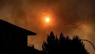 Espagne : les autorités ordonnent l'évacuation de huit nouvelles communes menacées par les flammes