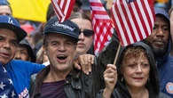 Mark Ruffalo, Cynthia Nixon, Ethan Hawke… Qui sont les stars qui ont défilé contre Trump ?