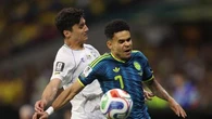 Coupe du monde 2026 : violemment percuté lors d'Ouzbékistan-Colombie, un caméraman évacué en ambulance