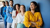 "Les gens qui font un burn-out, ce sont des gens qui veulent trop bien faire" : pourquoi faut-il en finir avec l'injonction au bonheur ?
