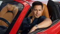 "Magnum" : pourquoi Jay Hernandez ne porte pas la moustache comme Tom Selleck