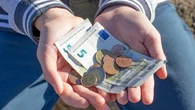 Pendant les vacances d'été, certaines communes ou assocations proposent aux adolescents de gagner de l’argent de poche : voici comment bénéficier du dispositif