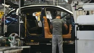 "Ils veulent qu'on crève au boulot ?" : le calvaire des salariés de l'industrie automobile dans les usines en surchauffe