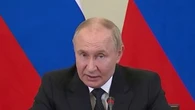 Pourquoi Poutine déploie son armée en Arctique ?