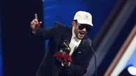 Avant son show brûlant au Super Bowl, Bad Bunny triomphe aux Latin Grammy Awards