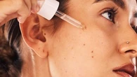 Acné, rides, taches... pourquoi le rétinol est l’ingrédient miracle pour la peau ?