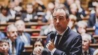 "Préparer les jeunes au monde qui vient" : Sébastien Lecornu annonce une heure d'enseignement à l'IA par semaine en seconde dès 2027