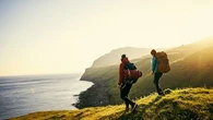 Célibataires : seriez-vous prêt à partir en vacances avec quelqu’un que vous venez de rencontrer ?