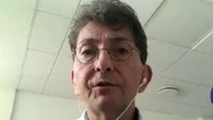 "Nous avons des hôpitaux spécialisés pour éviter une expansion de l'épidémie", rassure un médecin alors qu'un premier cas d'Ebola a été identifié en France