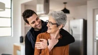 "Mommy Issues" : quand une relation dysfonctionnelle avec la mère impacte les relations amoureuses des hommes