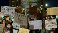 "Nos soldats ne sont pas des esclaves" : à Kiev, des manifestants vent debout contre un projet de loi